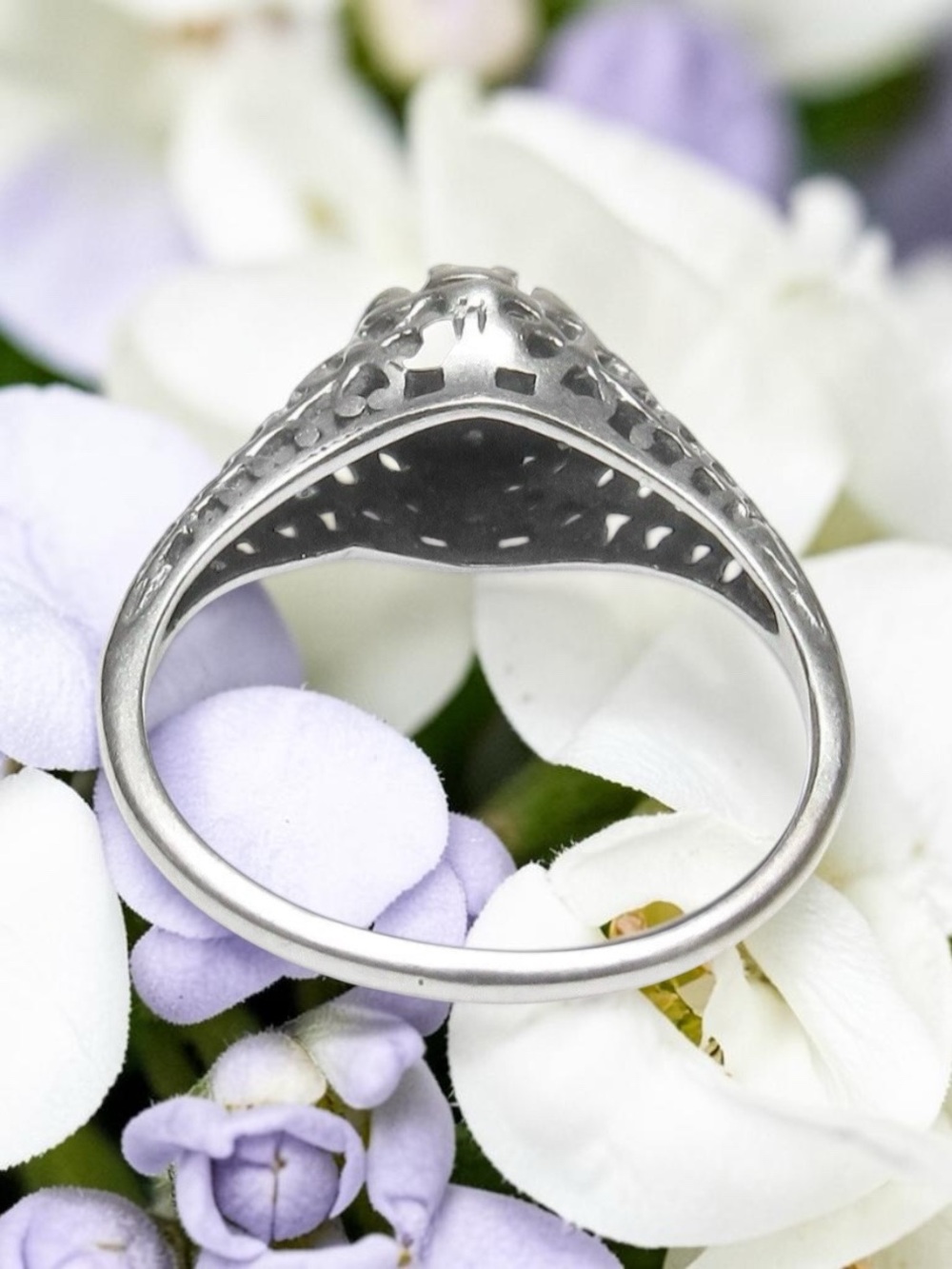 1930s Art Deco 14K White Gold Diamond Filigree Ring Size 6 - Picture 7 of 8